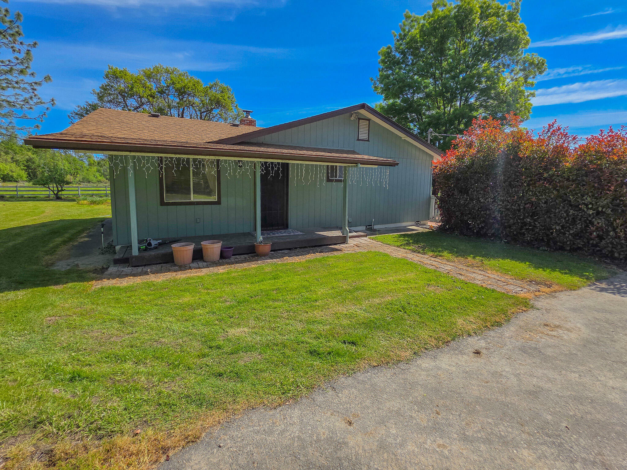 Property Photo: 975 Cedar Flat Road OR 97544