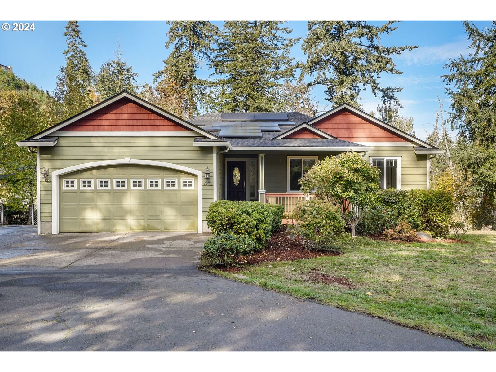 Property Photo: 5982 Towne Dr OR 97381