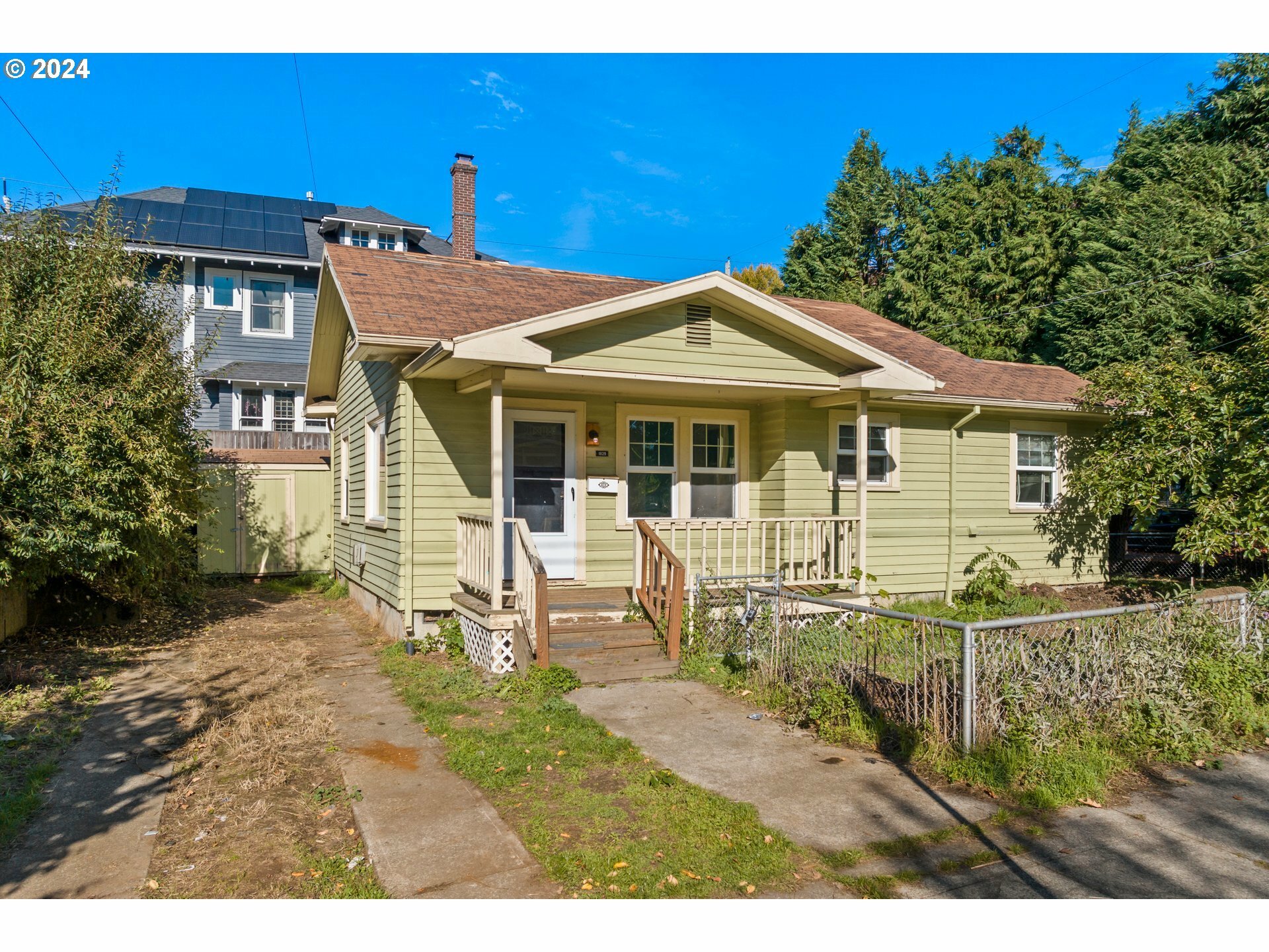 1829 SE Washington St  Portland OR 97214 photo