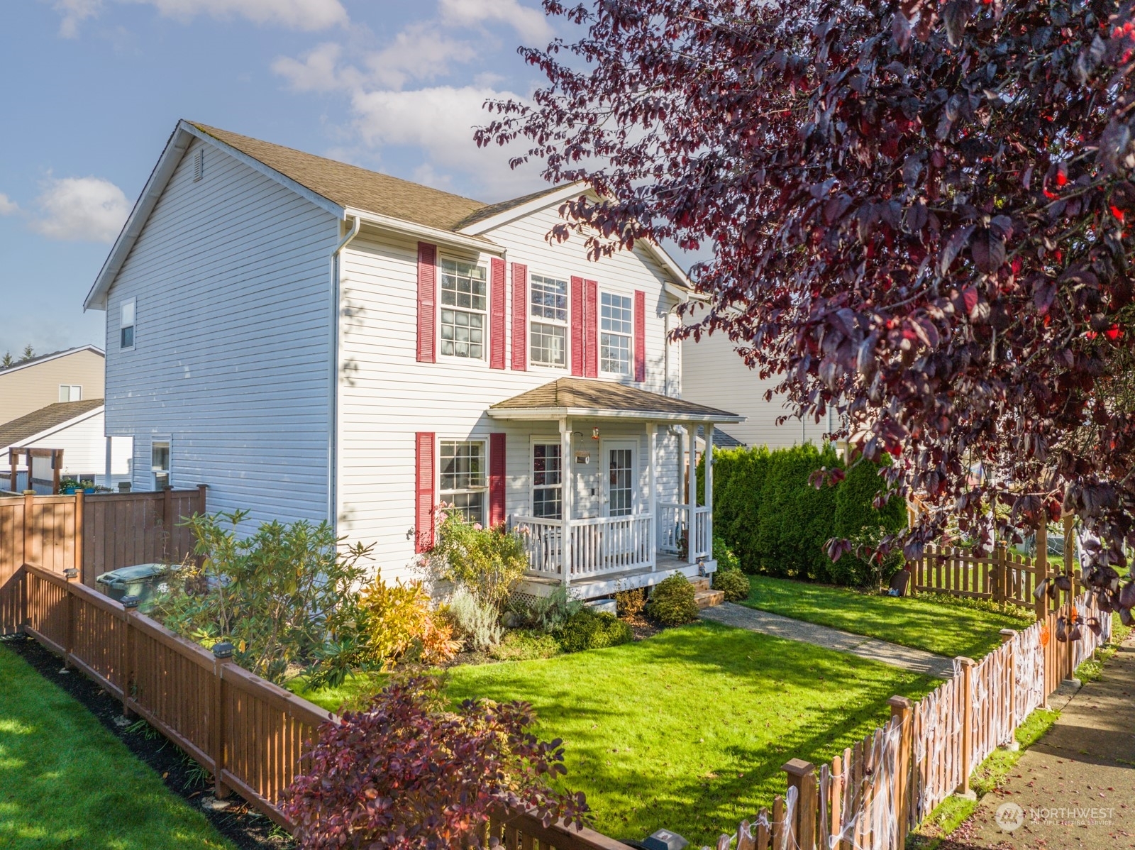 Property Photo:  1111 Yew Ave  WA 98294 