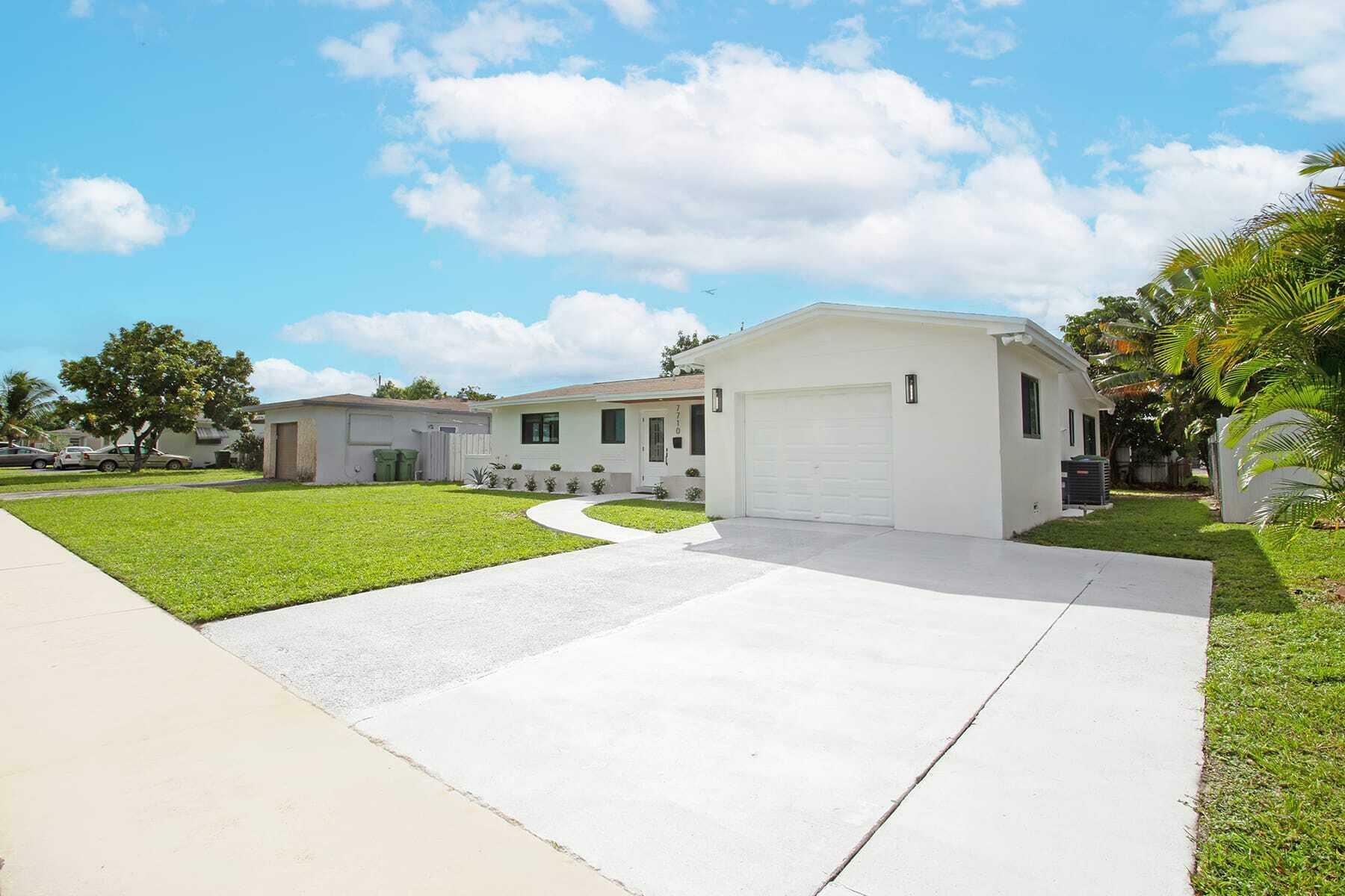 Property Photo:  7710 Johnson Street  FL 33024 