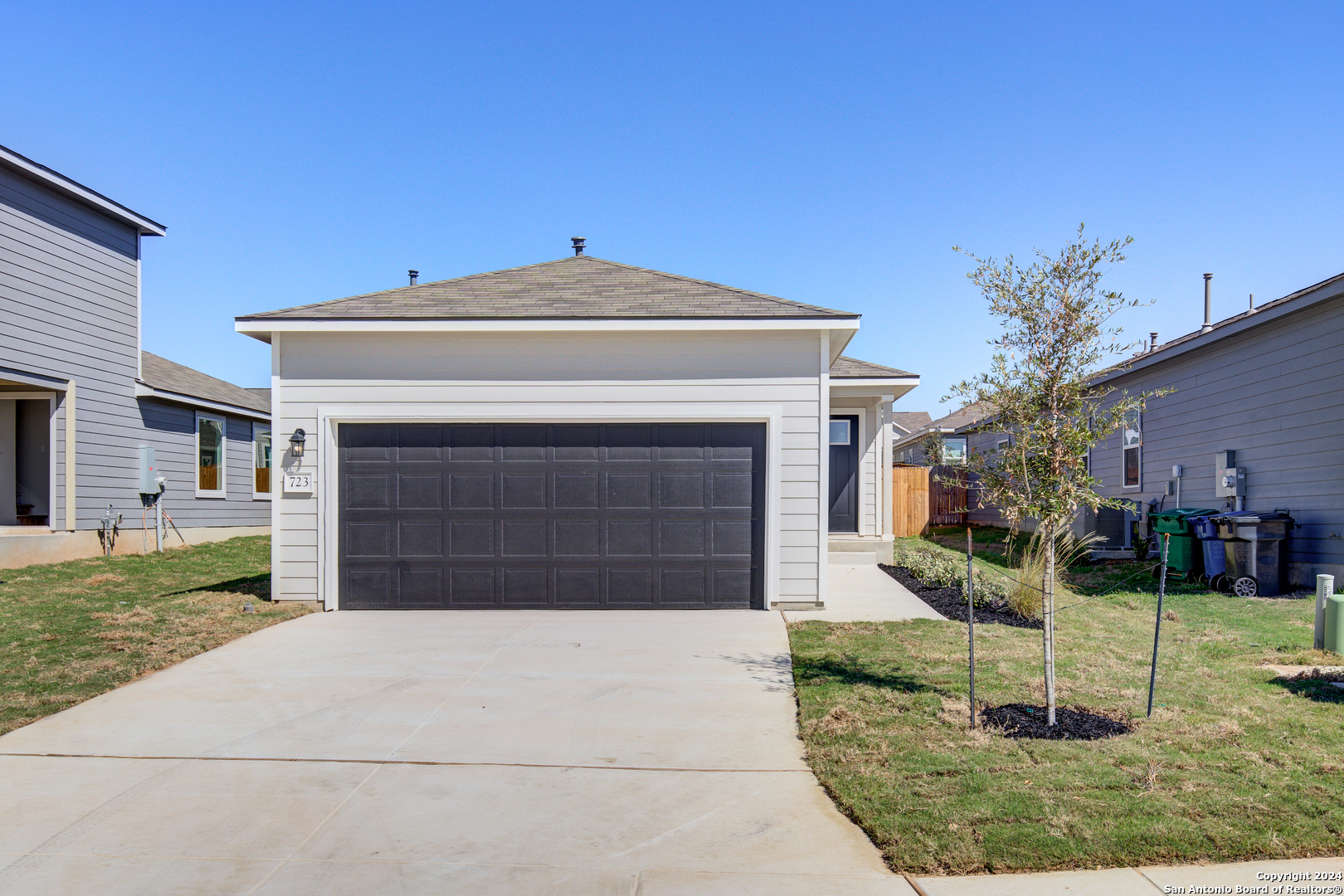 Property Photo:  715 Bellamy Drive  TX 78221 