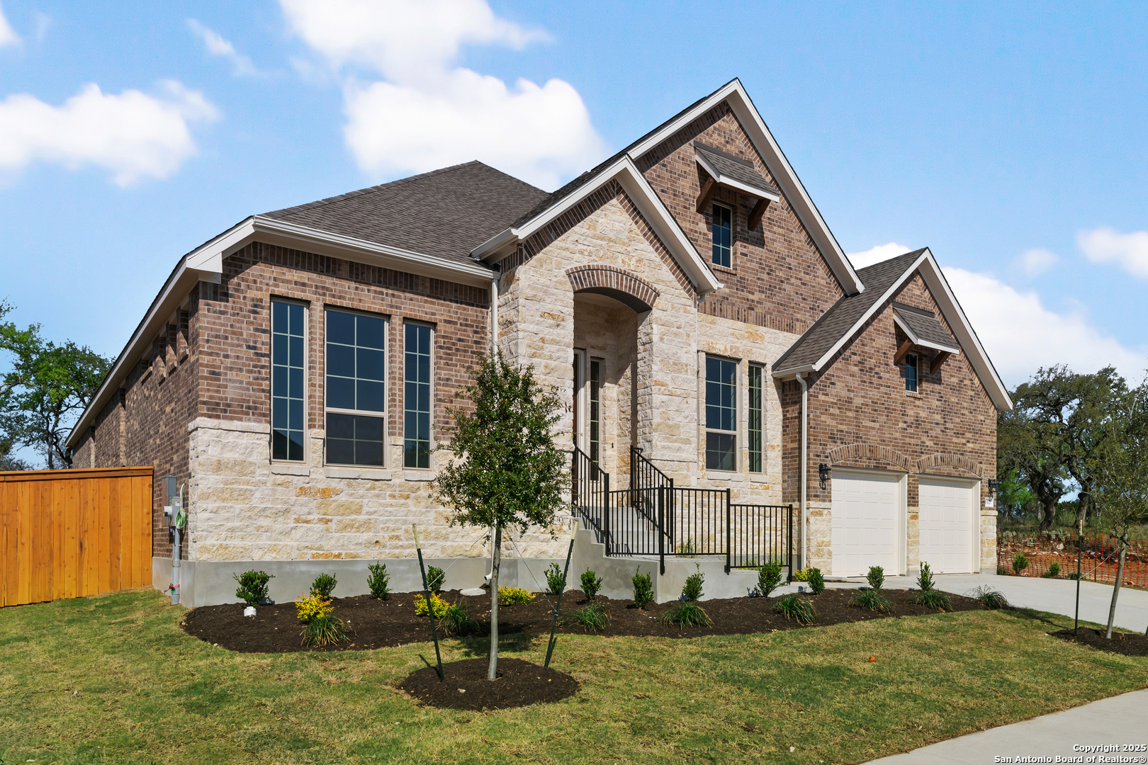 Property Photo: 117 Cherokee Sedge Path TX 78666