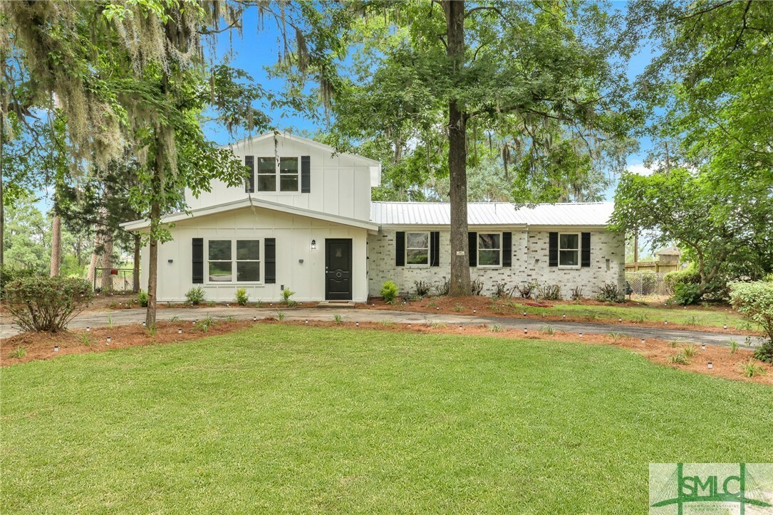 Property Photo:  1497 Lake Drive  GA 31320 