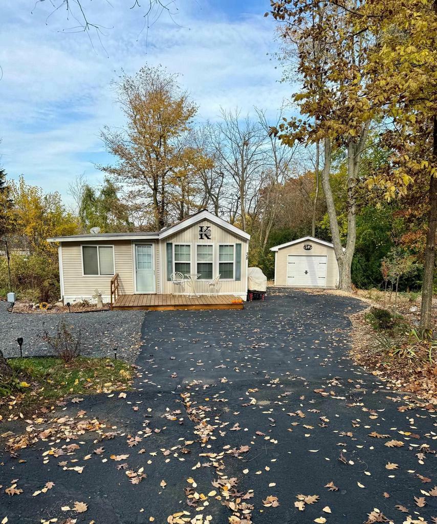 Property Photo:  38 Highview Lane  WI 53534 