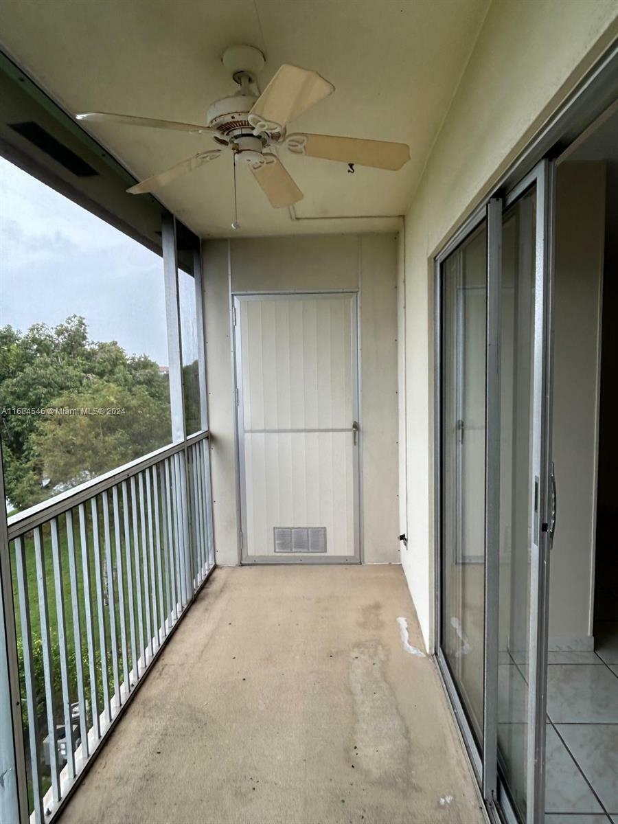 Property Photo:  850 SW 133rd Ter 416B  FL 33027 