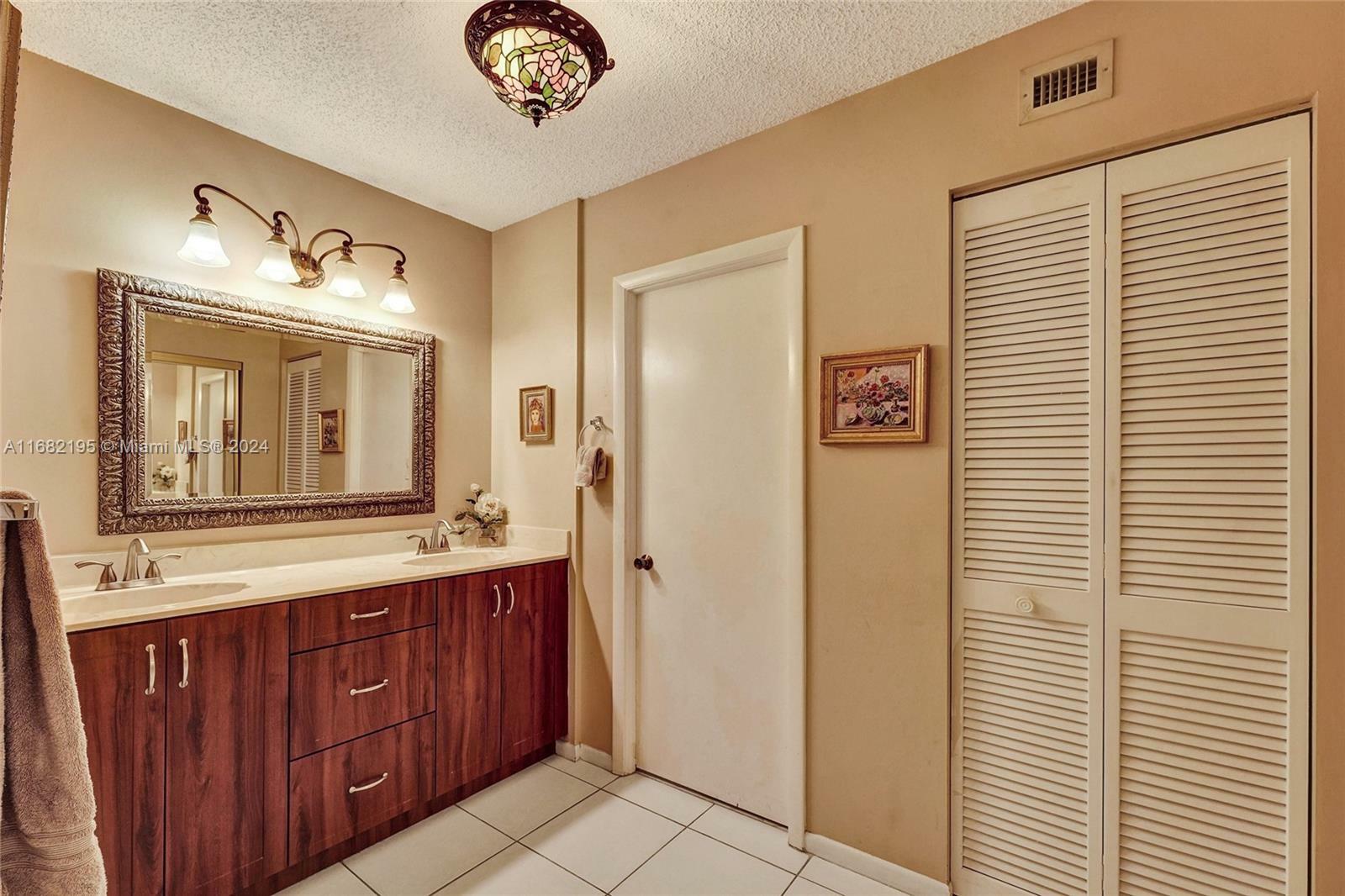 Property Photo:  2814 N 46th Ave H676  FL 33021 