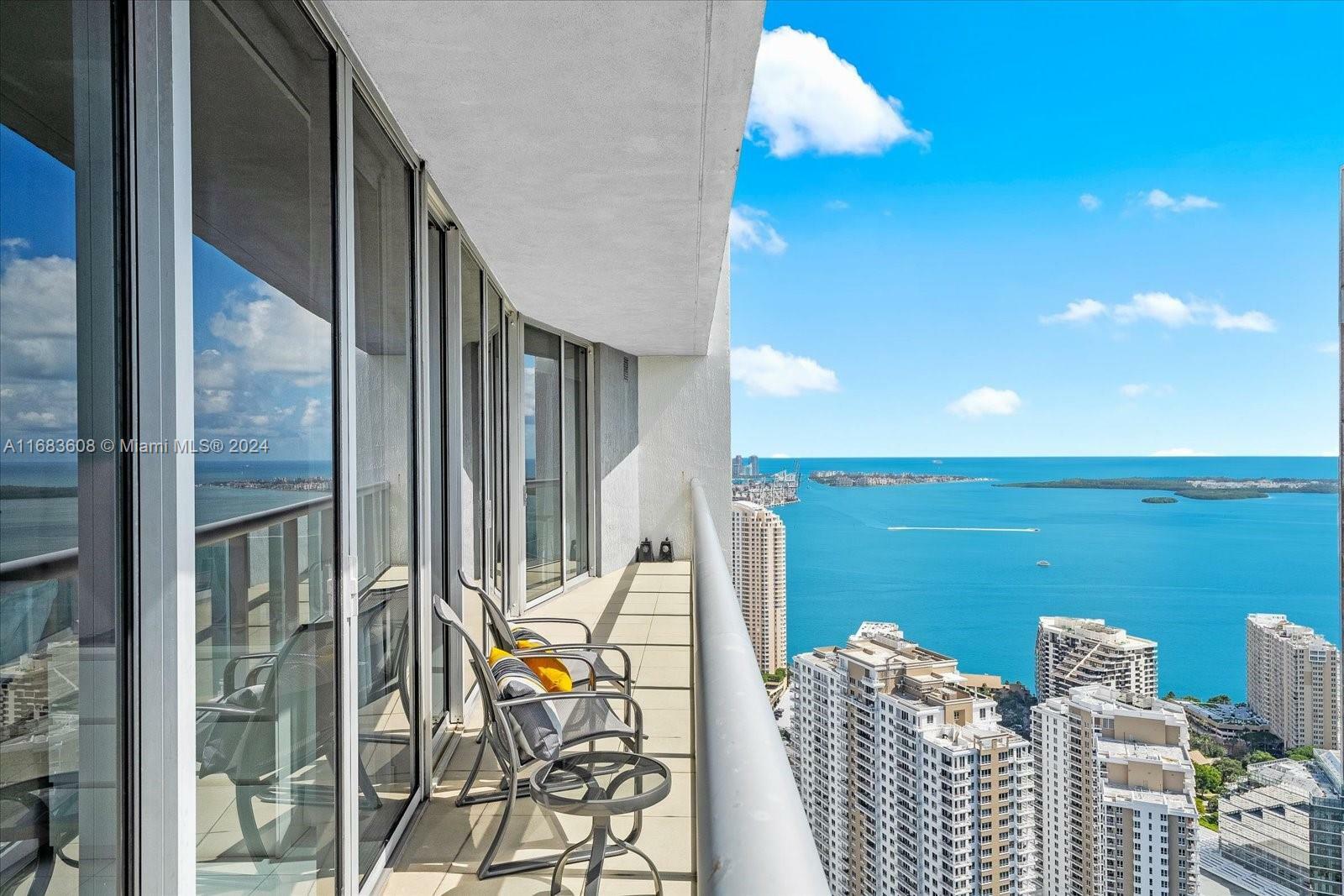 Property Photo:  475 Brickell Ave 5113  FL 33131 