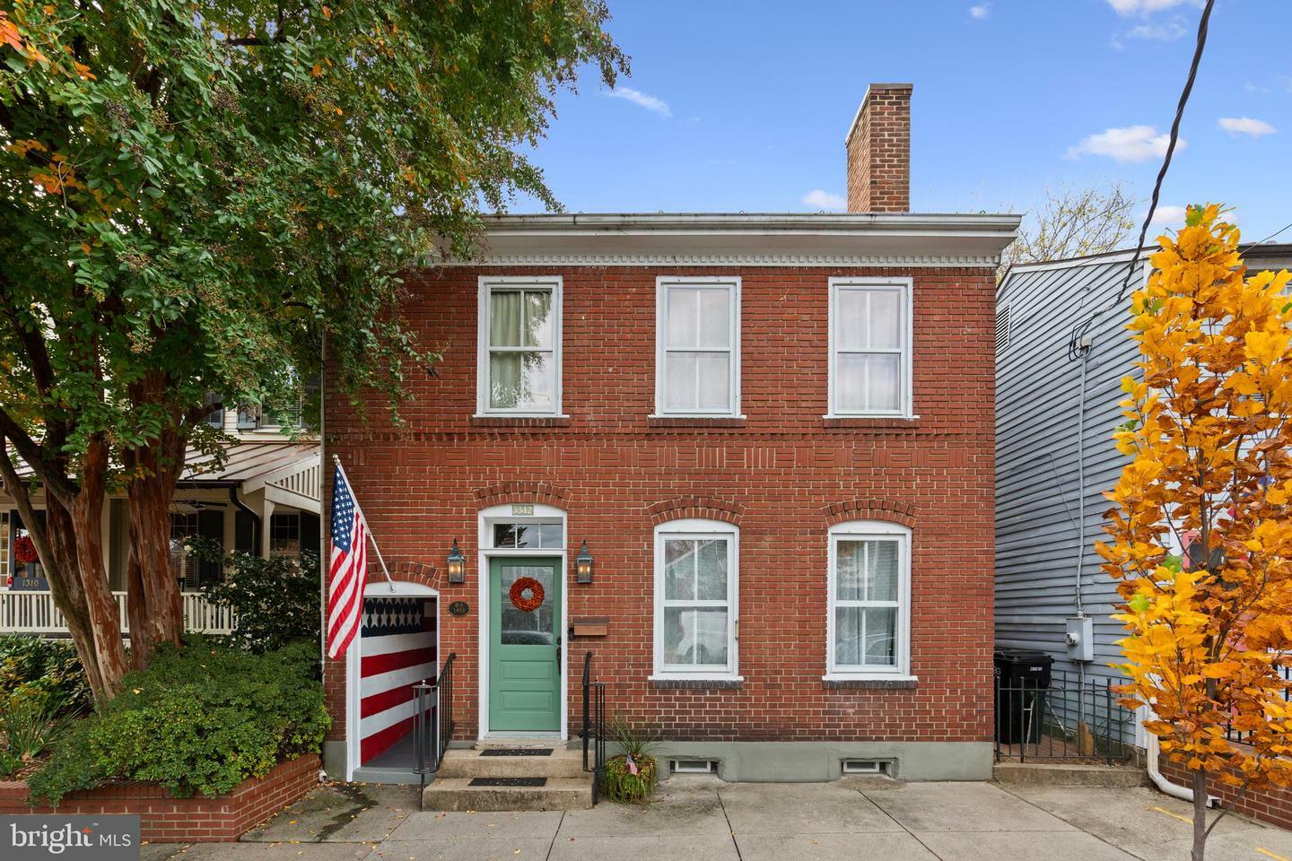 Property Photo:  1312 Caroline Street  VA 22401 