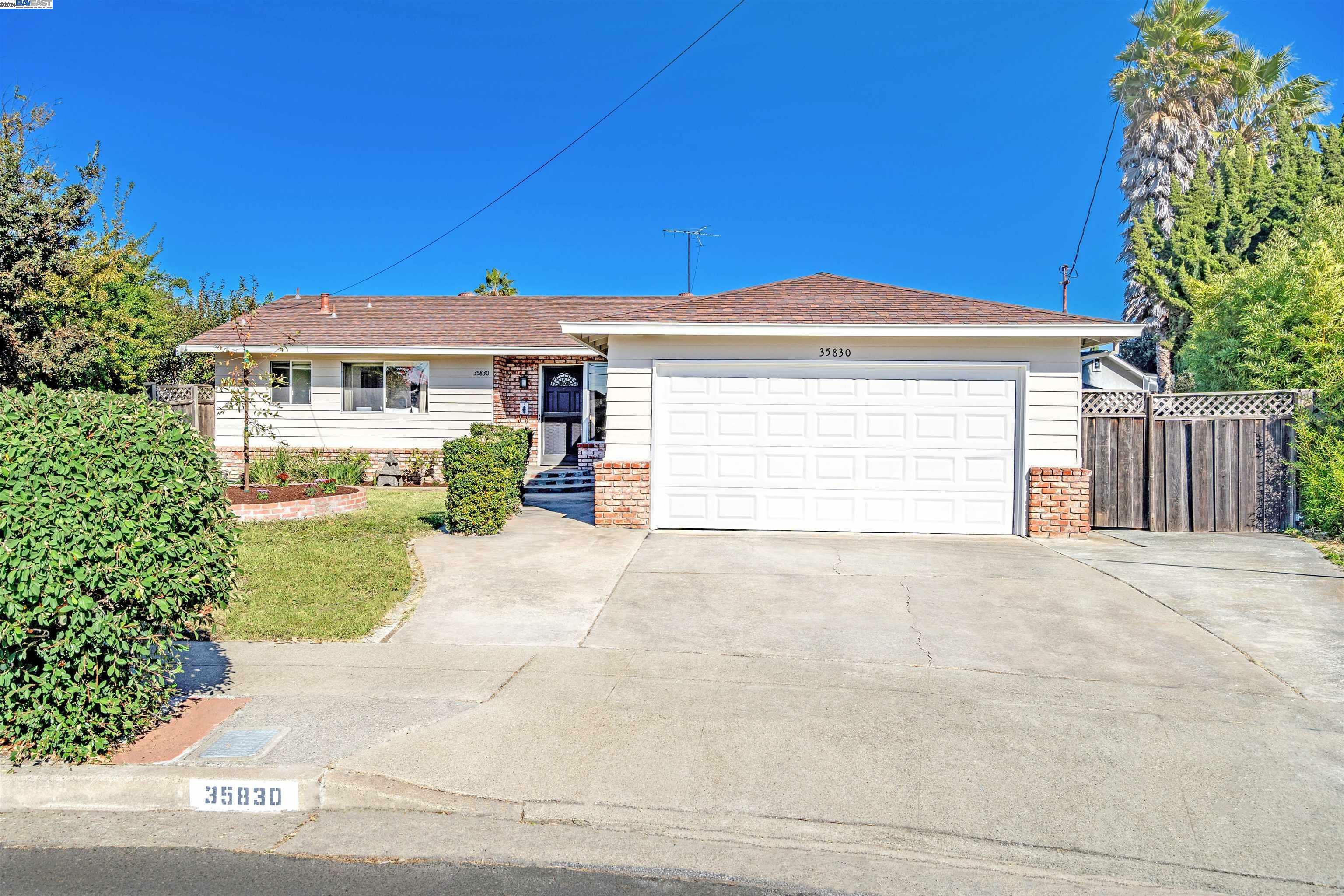 Property Photo:  35830 Cluny Pl  CA 94560 