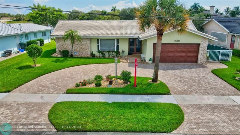 Property Photo:  920 SW 11th Terrace  FL 33486 