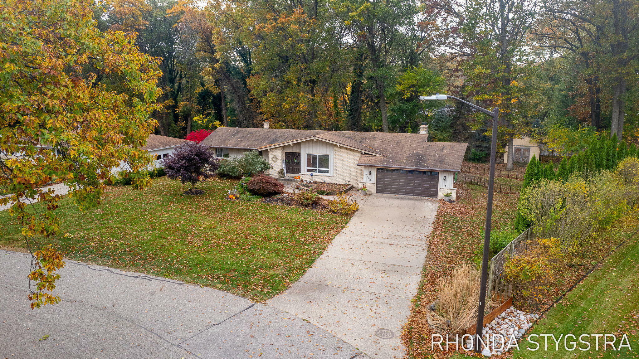 Property Photo:  638 Oak Valley Drive  MI 49424 