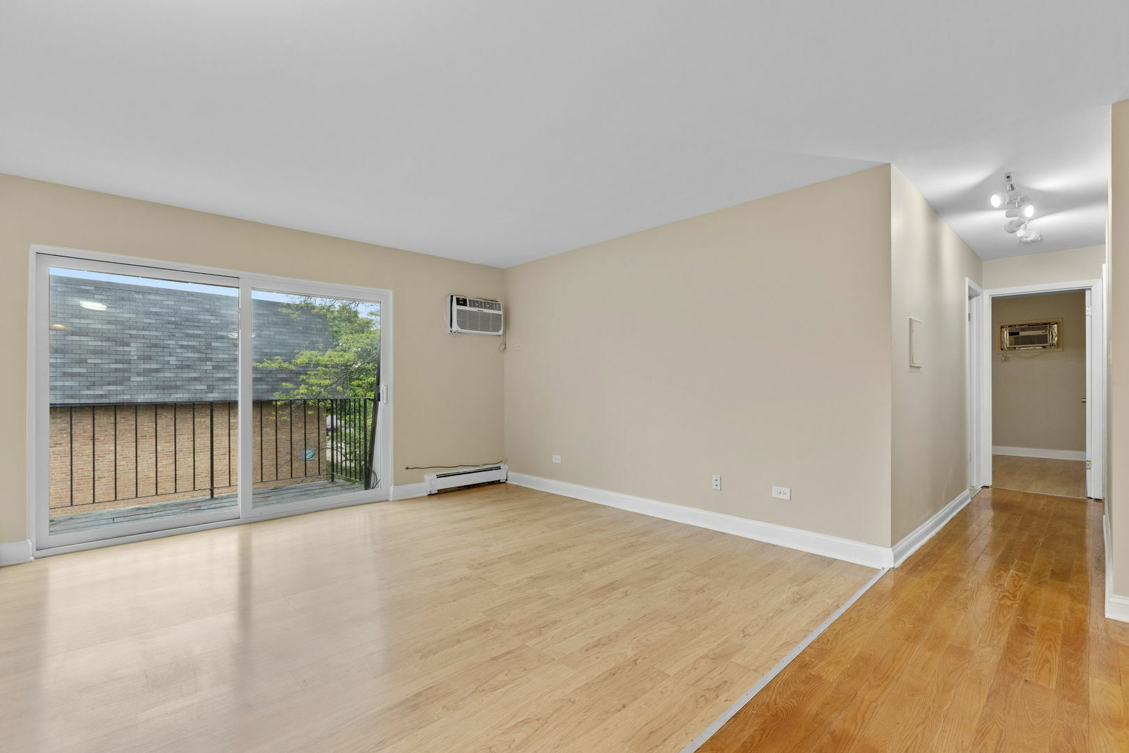 Property Photo:  1A E Dundee Quarter Drive 308  IL 60074 