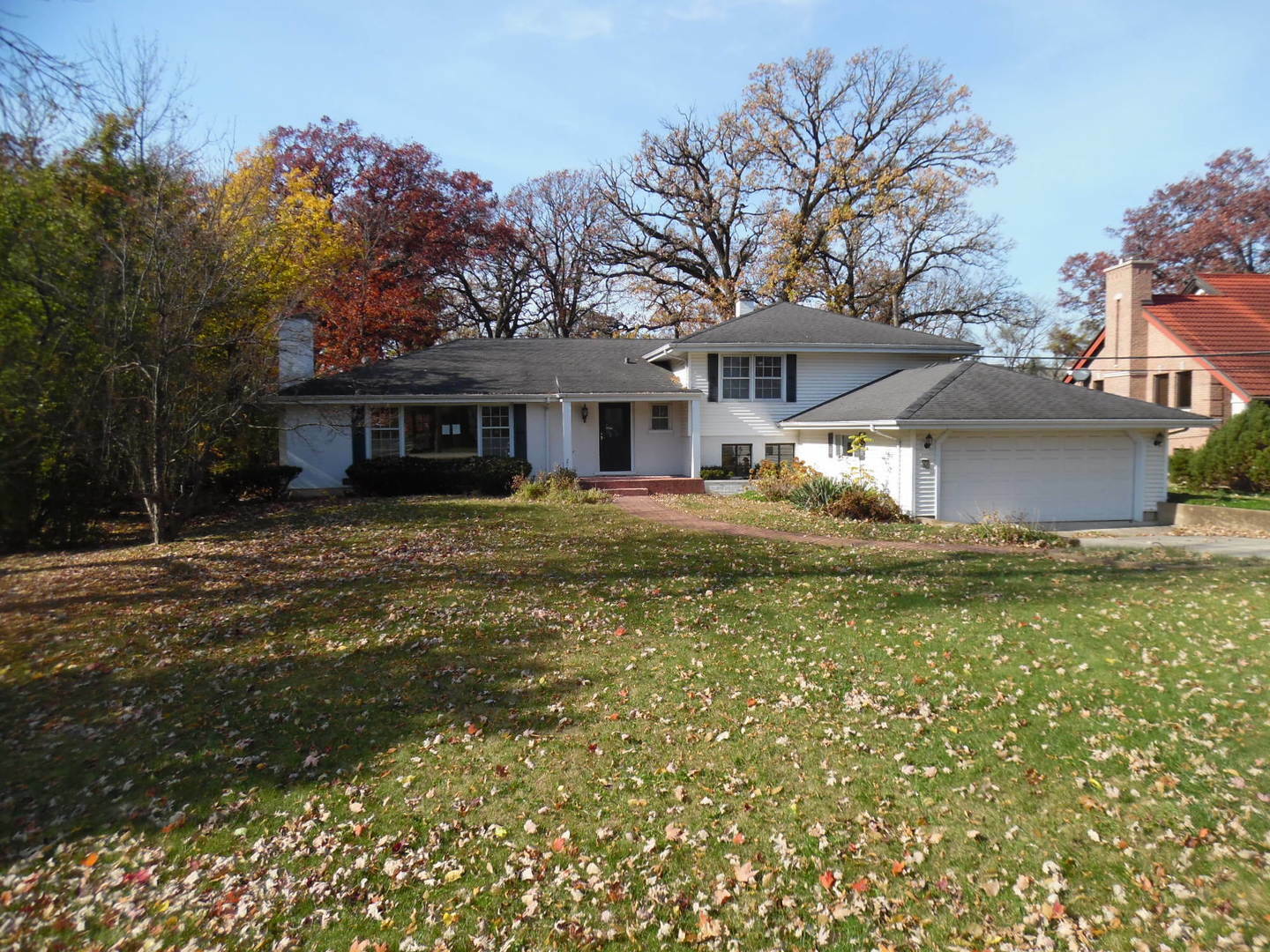 Property Photo:  56 Forest Trail  IL 60523 