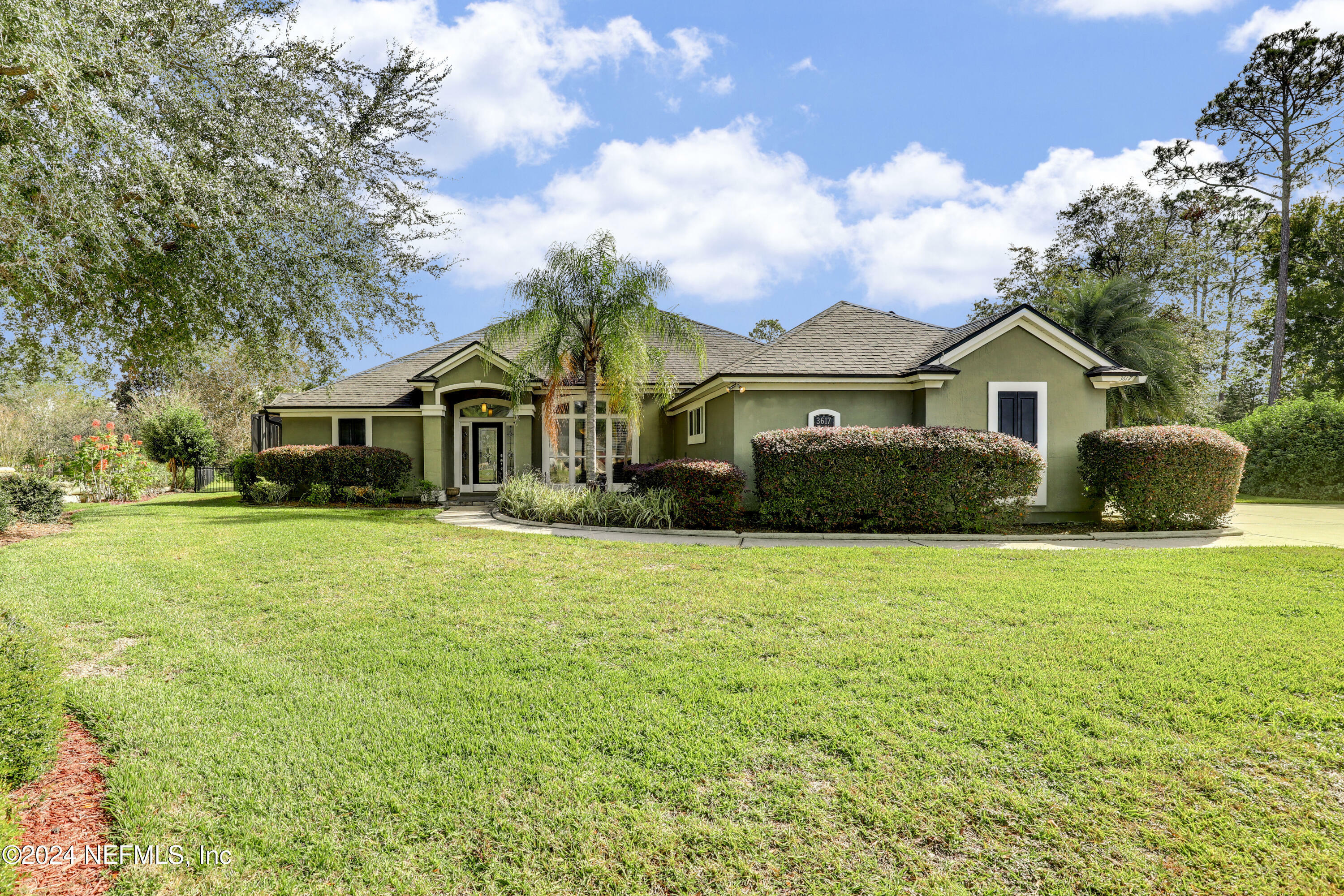 Property Photo:  3617 Inverness Court  FL 32043 