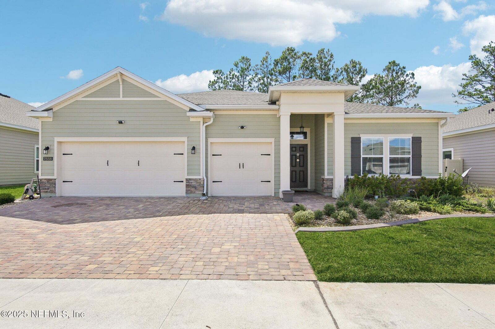 Property Photo:  7558 Nasturtium Way  FL 32219 