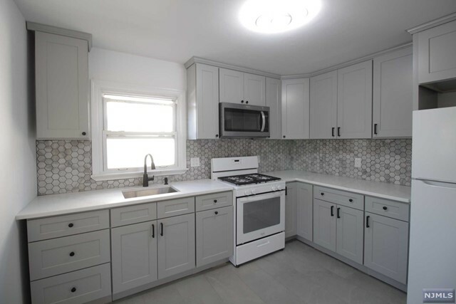 Property Photo:  285 Martha Avenue 1st Fl  NJ 07407 