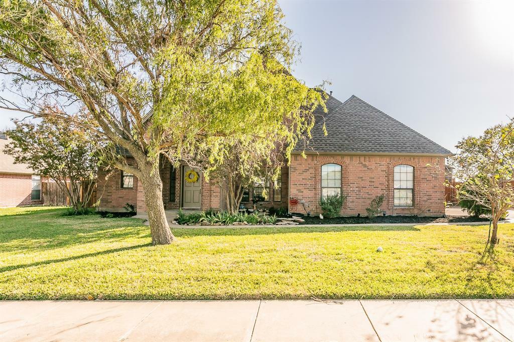 Property Photo:  1801 Hickory Drive  TX 76258 