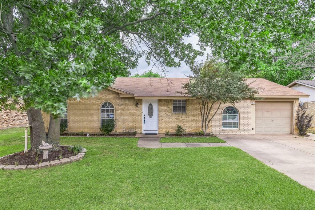 Property Photo:  6705 Nola Court  TX 76148 