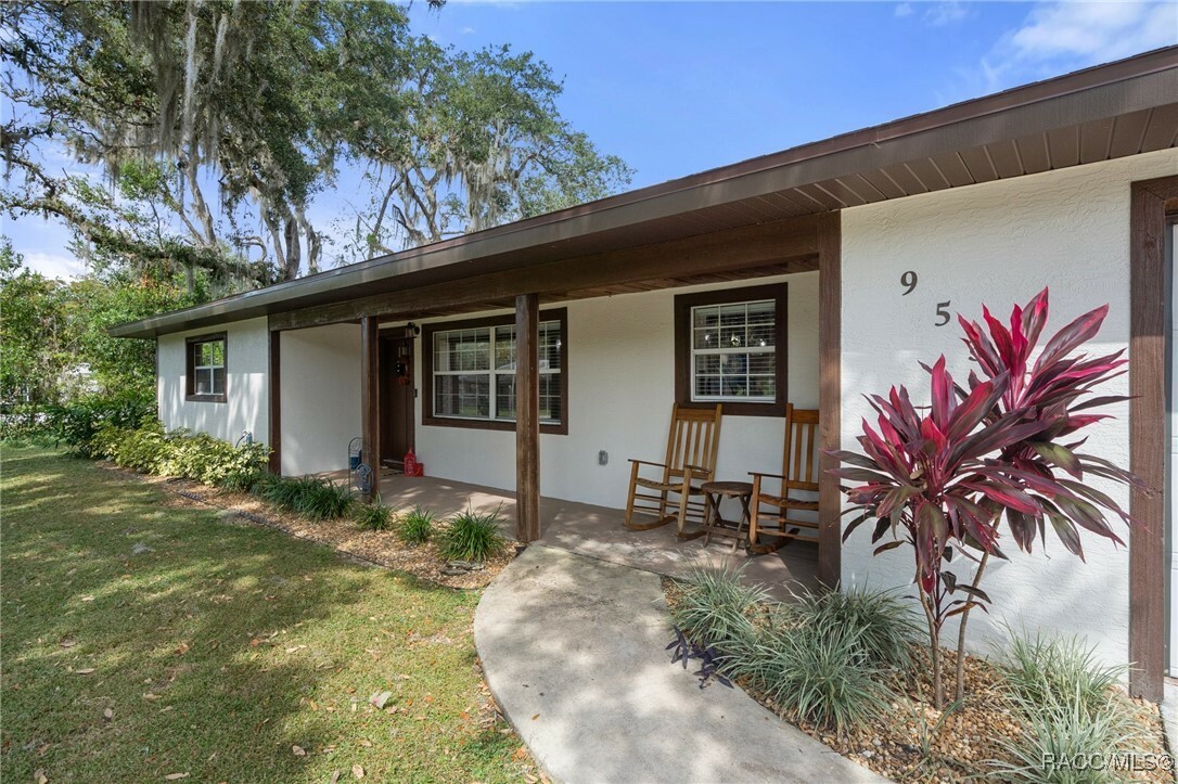 Property Photo:  9539 E Southgate Drive  FL 34450 