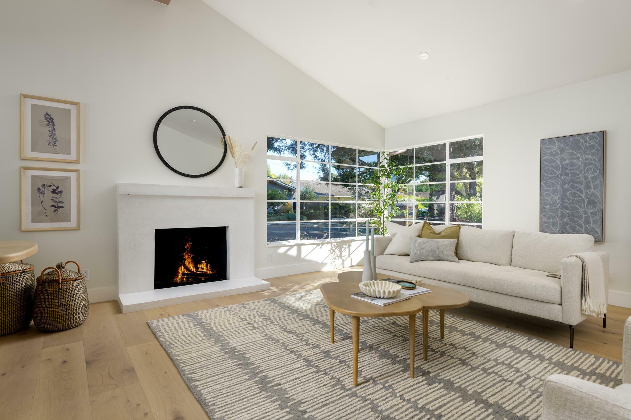 Property Photo:  307 Santa Monica Way  CA 93109 