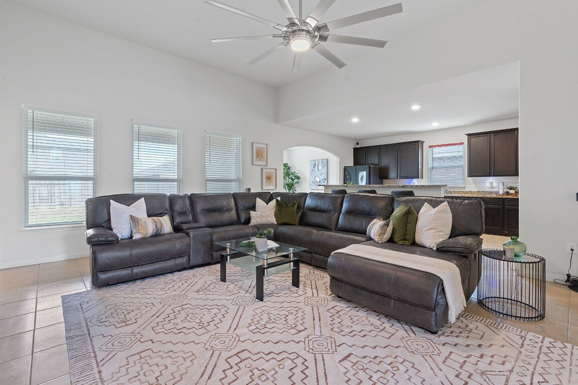 Property Photo: 1336 Twin Estates Drive TX 78640