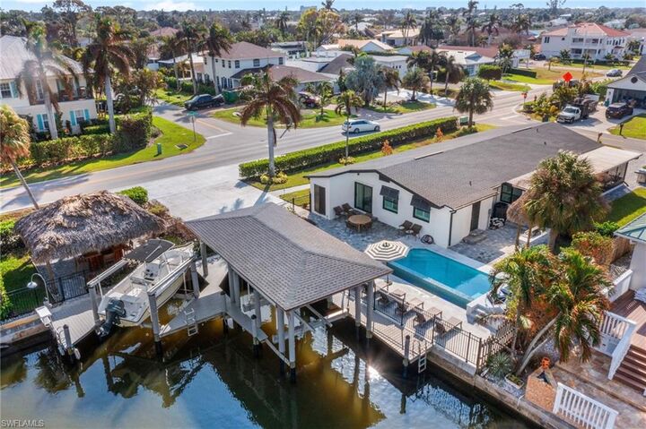 Property Photo:  493 Willet Ave  FL 34108 