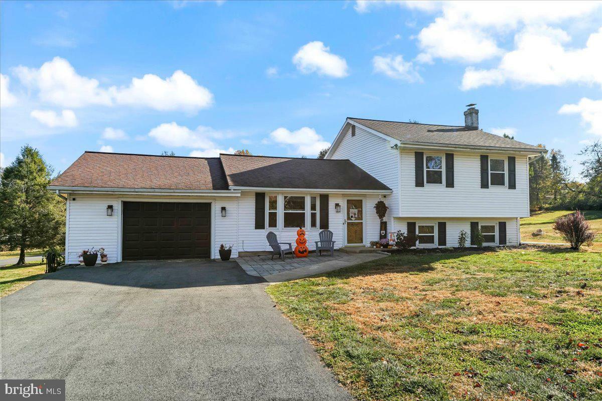 Property Photo:  147 Tweed Road  PA 19363 