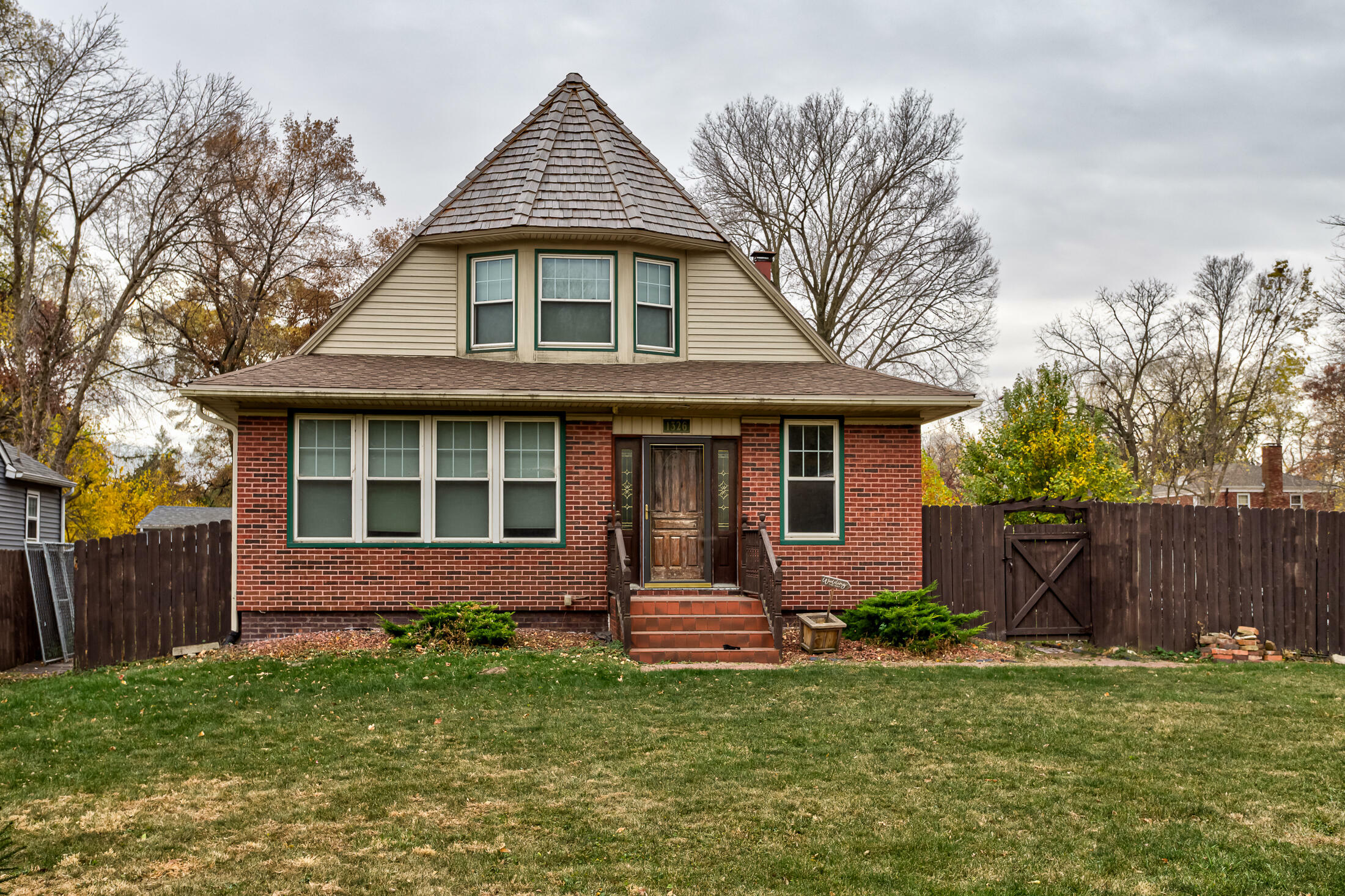 Property Photo:  1326 Lincoln Way  IA 50010 