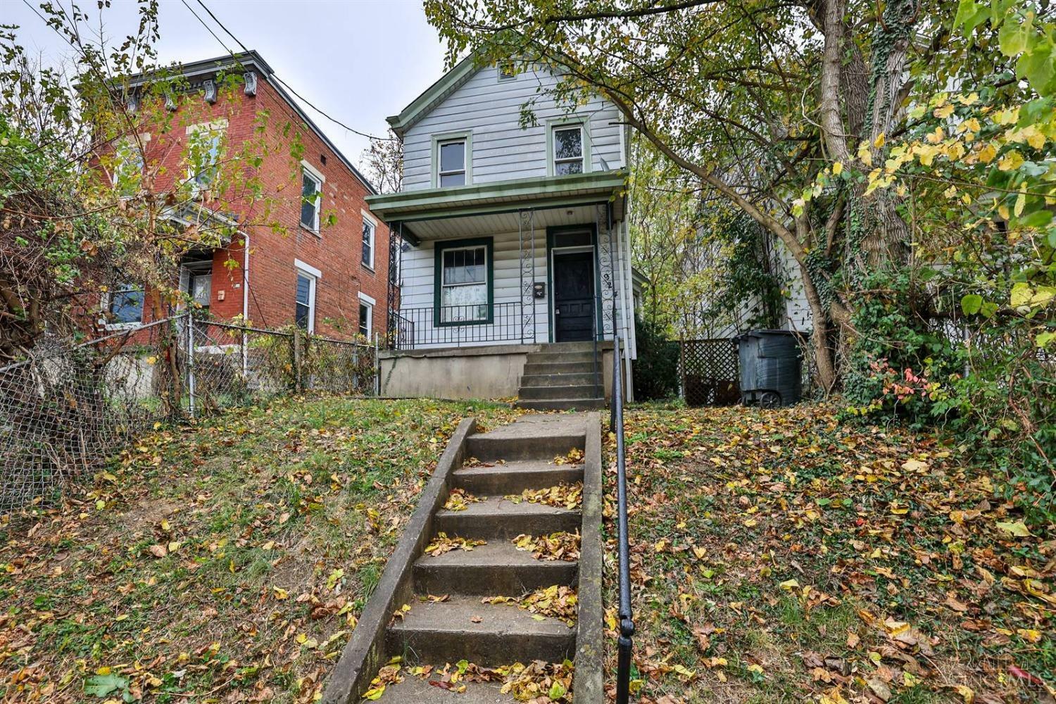 Property Photo:  924 Fairbanks Avenue  OH 45205 