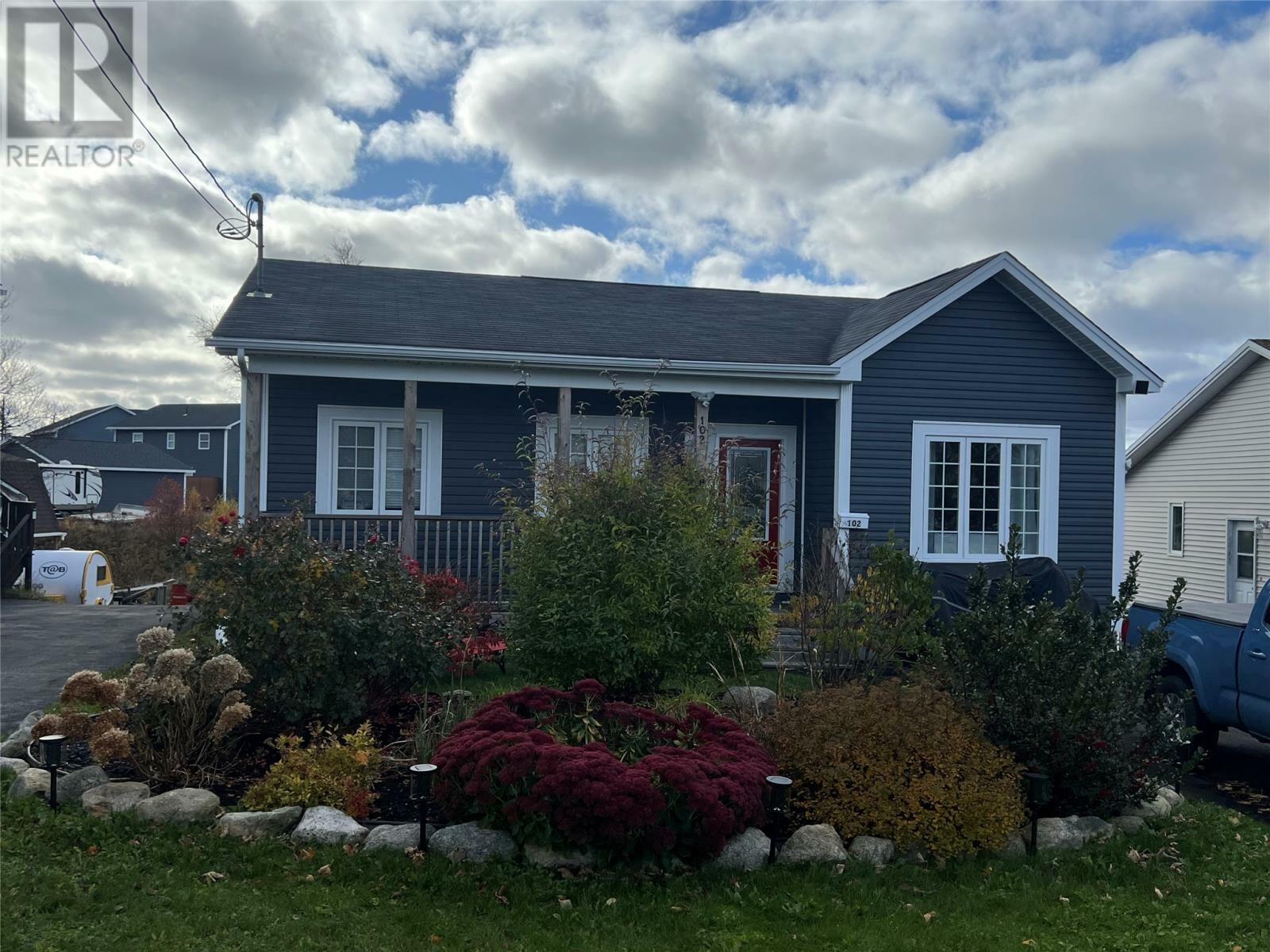 Property Photo:  102 Tilleys Road South  NL A1X 3E6 