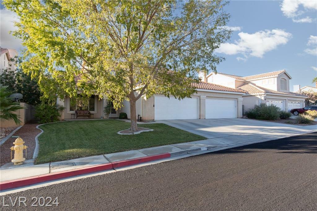 Property Photo:  827 Dover Glen Drive  NV 89031 