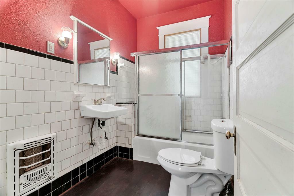 Property Photo:  3715 Avenue Q  TX 77550 