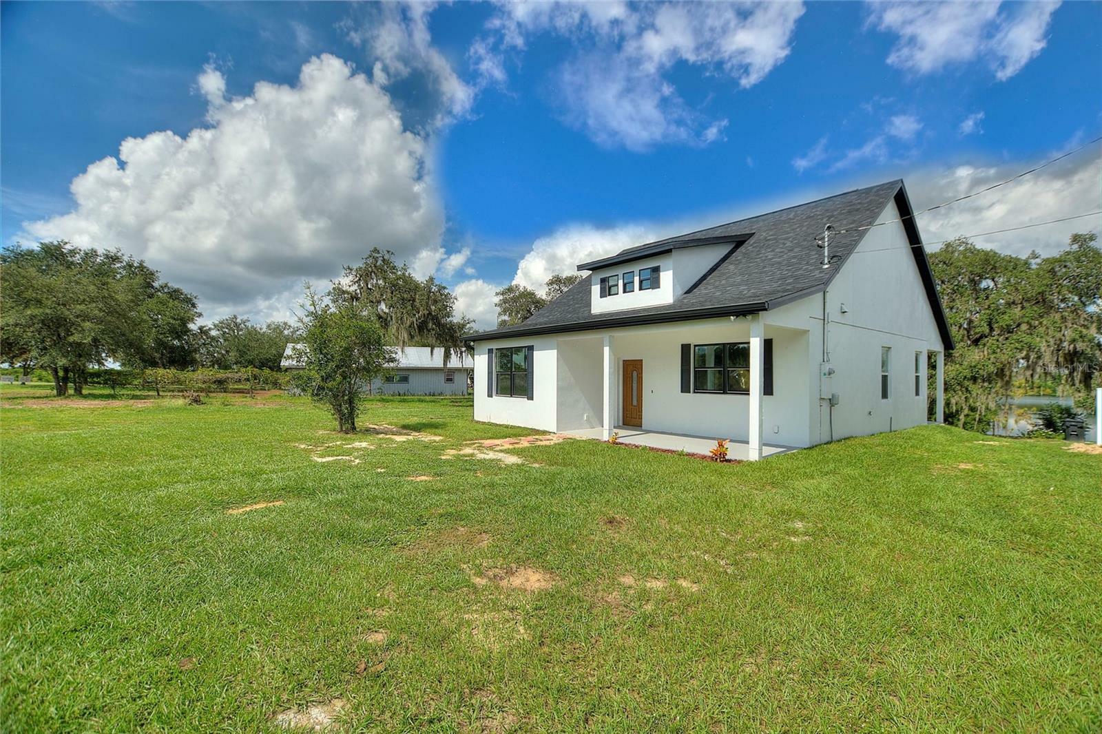 Property Photo:  1042 Golden Bough Road  FL 33898 