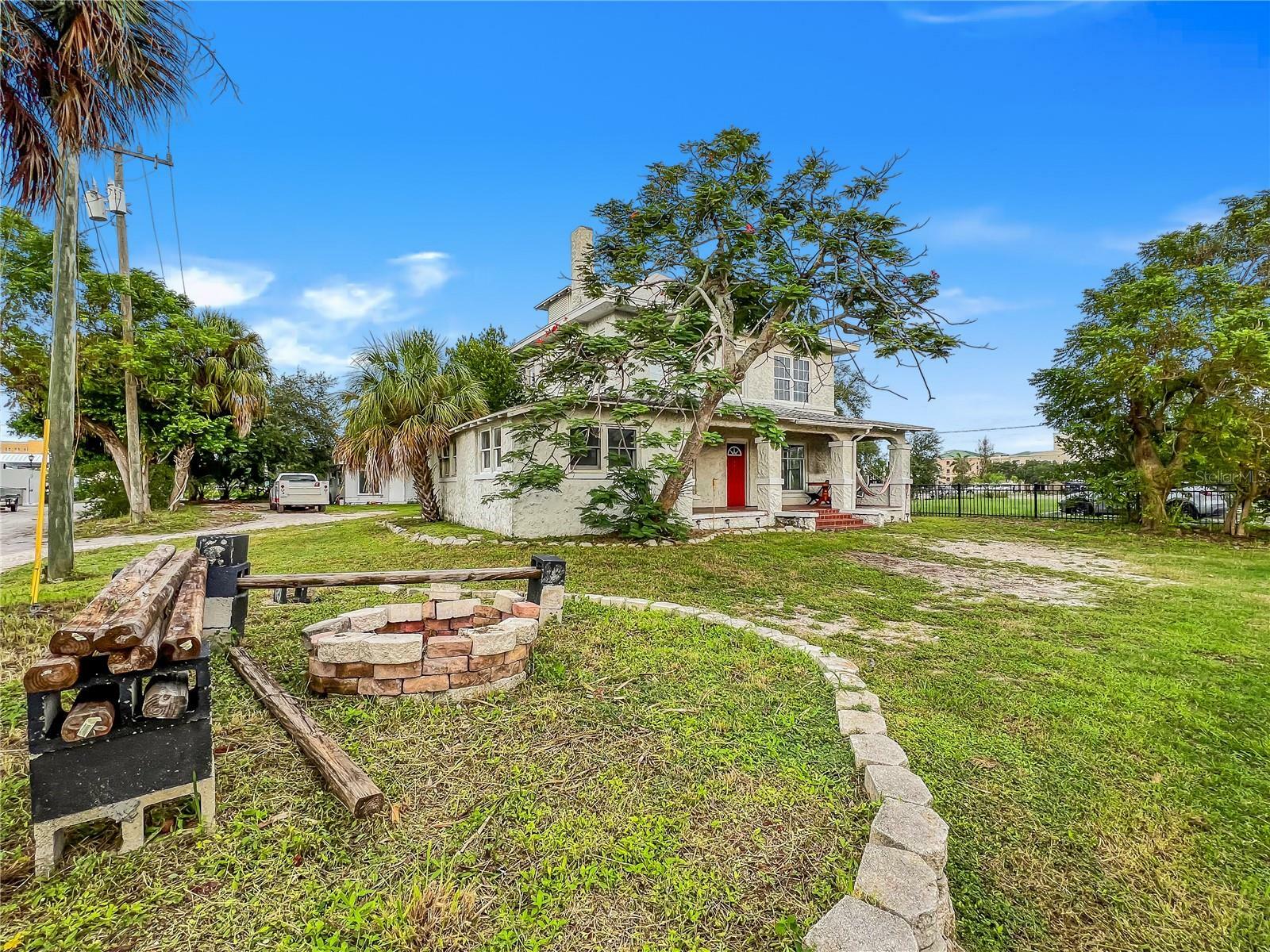 Property Photo:  408 5th Street W  FL 34205 