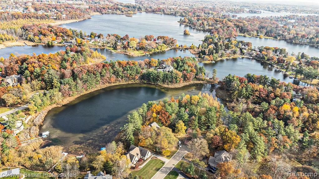 Property Photo: 1755 Huron Court MI 48371 6094