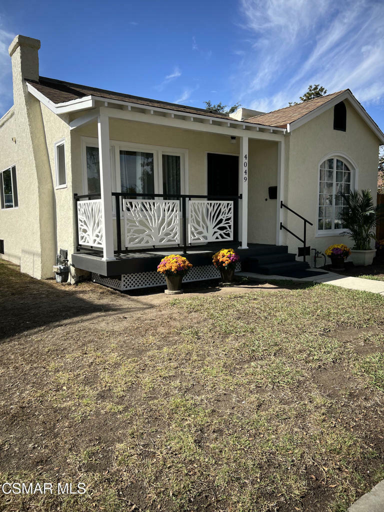 Property Photo:  4049 Colonial Avenue  CA 90066 