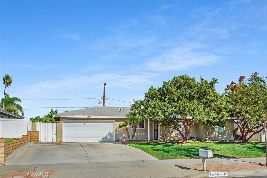 10040 Hedrick Avenue  Riverside CA 92503 photo