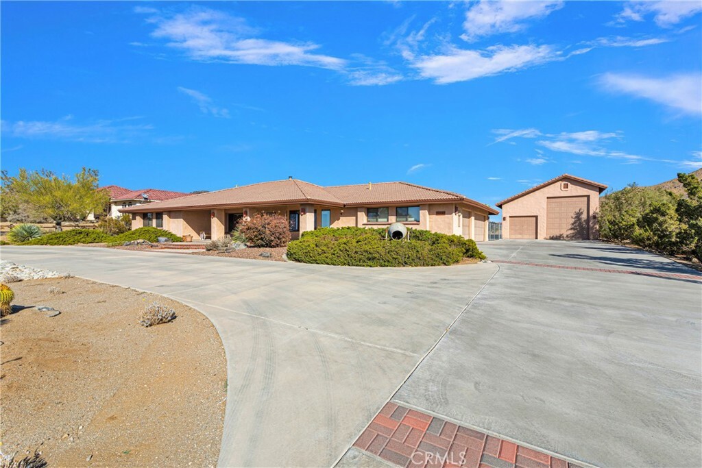 Property Photo:  16585 Choco Road  CA 92307 