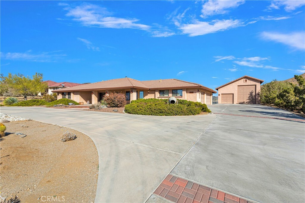 Property Photo:  16585 Choco Road  CA 92307 