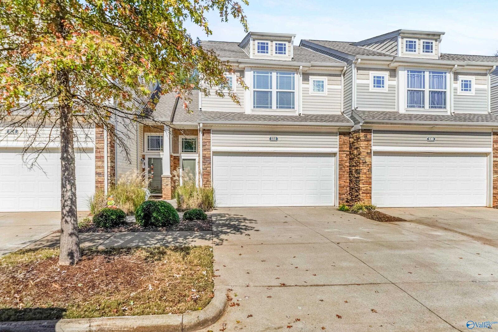 Property Photo: 232 Falling Water Lane AL 35756
