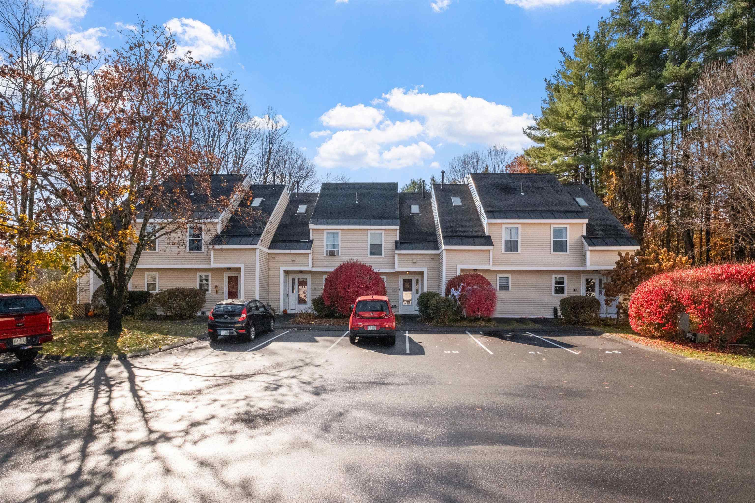 Property Photo:  41 Bluffs Drive  NH 03303 