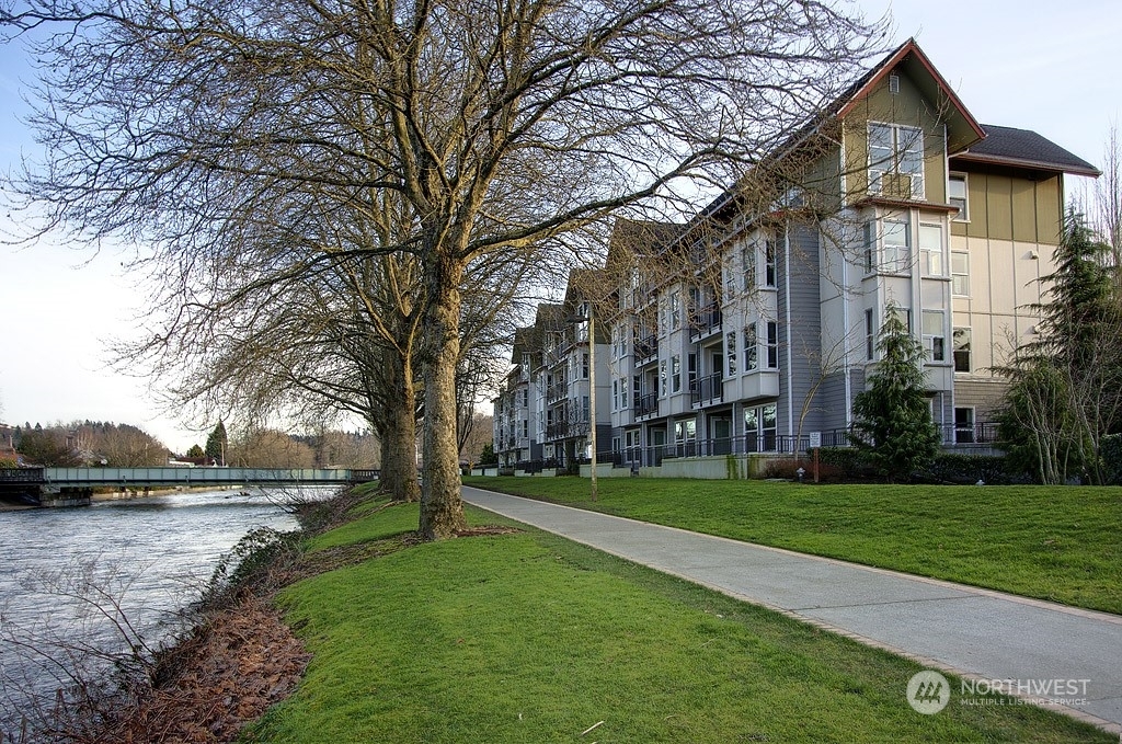 Property Photo:  55 Williams Avenue S 305  WA 98057 