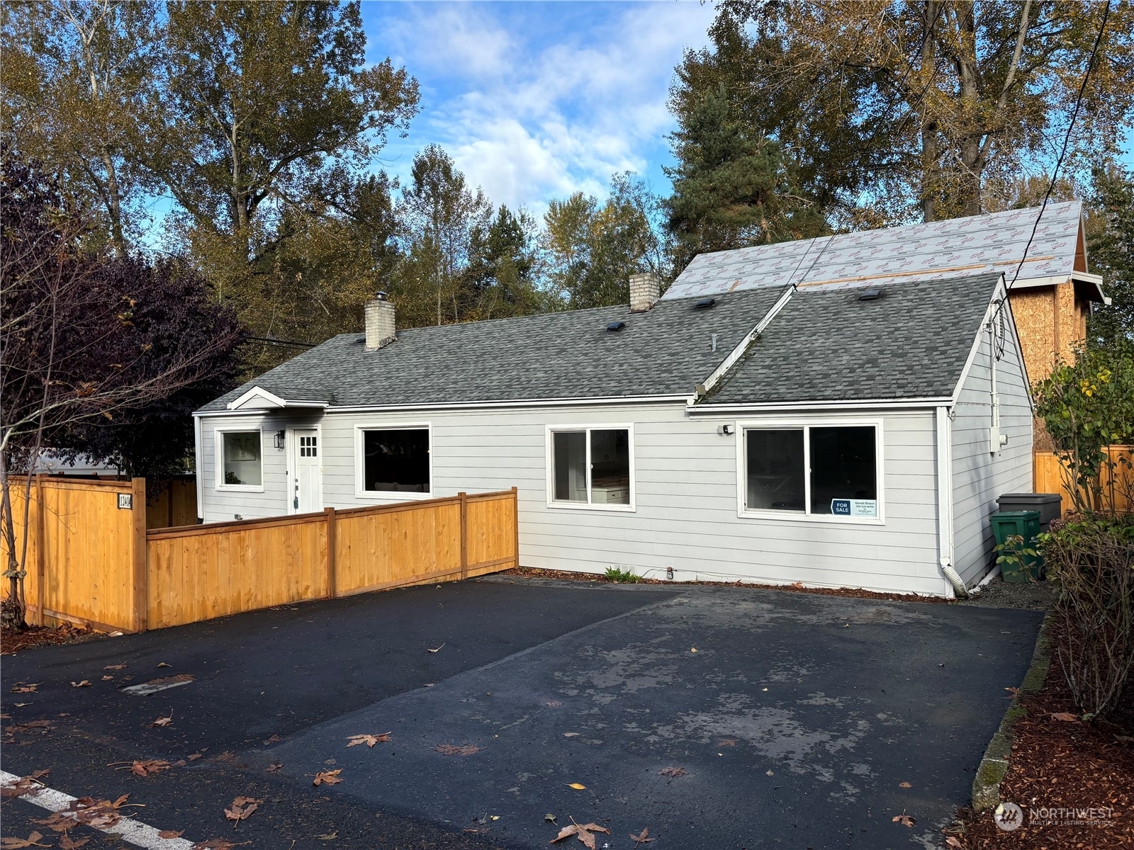 Property Photo:  12404 NE 95th Street  WA 98033 