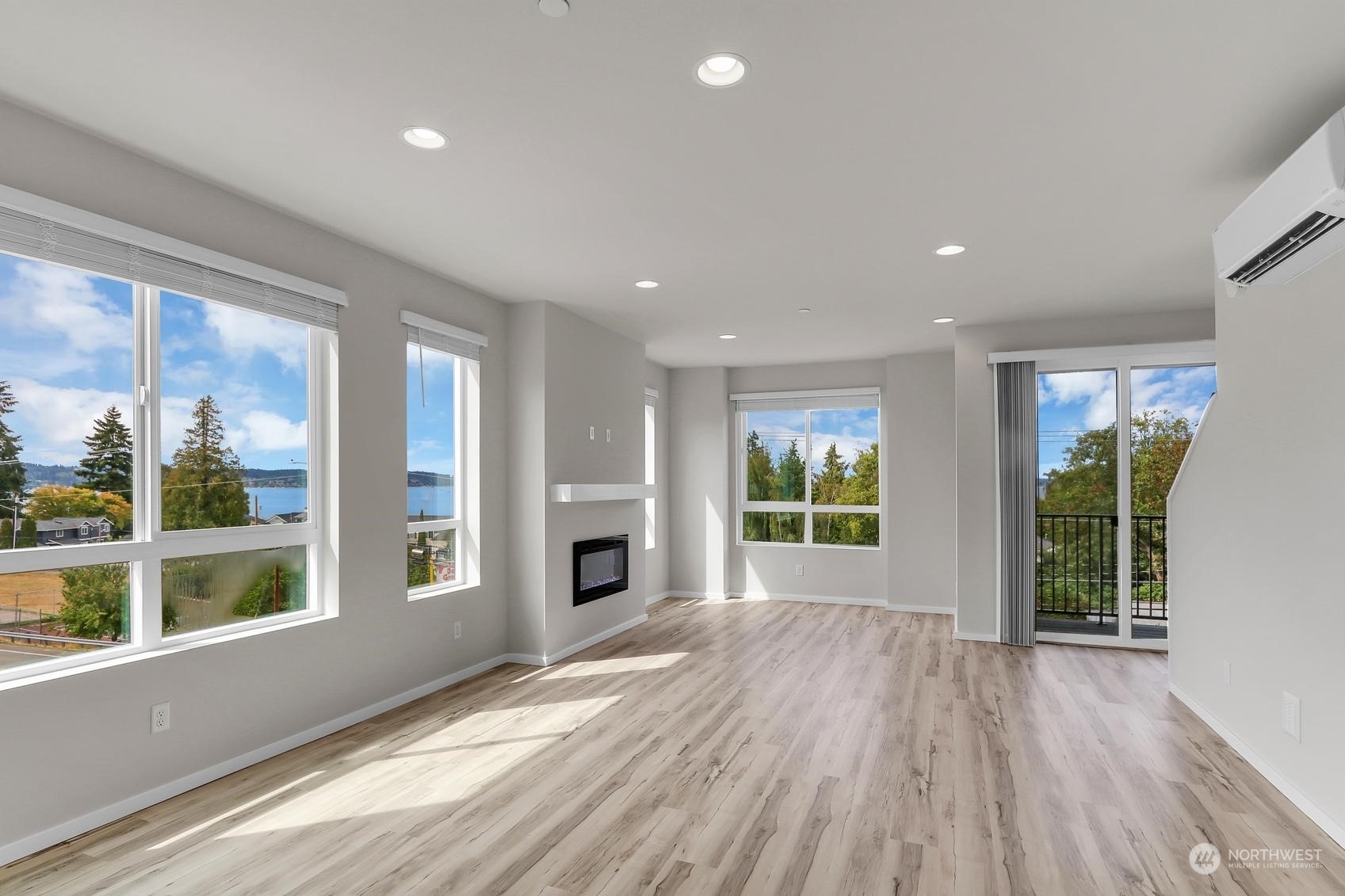 Property Photo:  3710 W Mukilteo Boulevard  WA 98203 