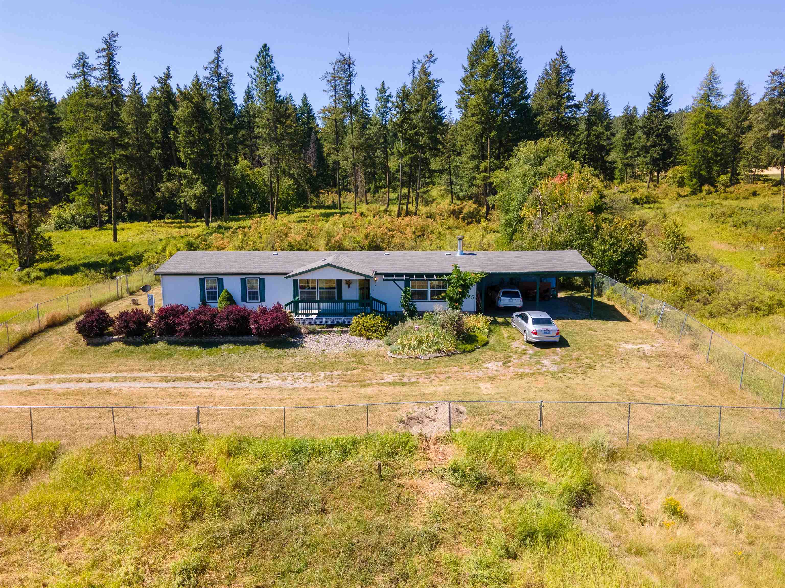 Property Photo:  844C Philpott Rd 844A, &Amp B  WA 99114 