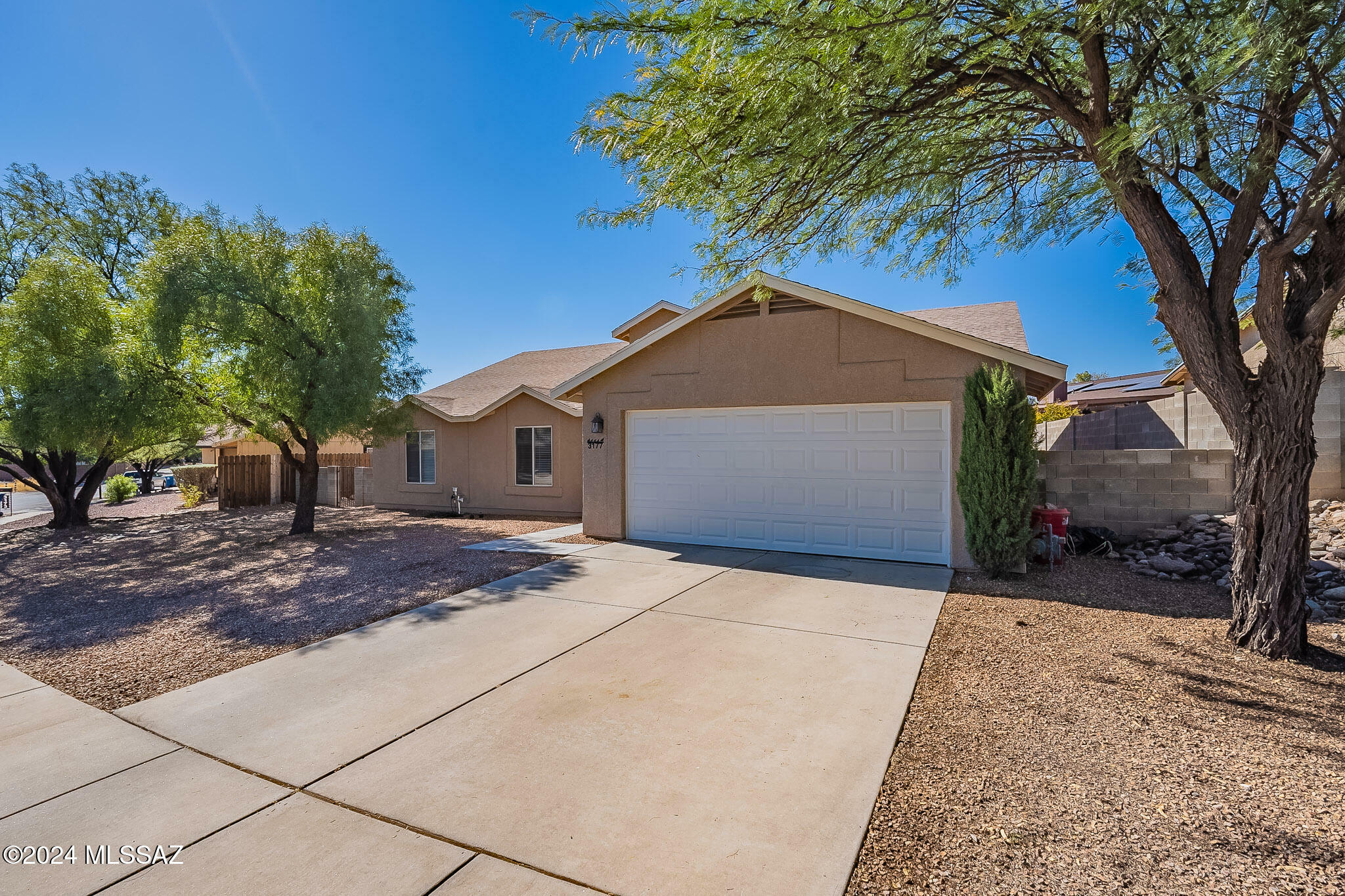 Property Photo:  3177 W Avenida Isabel  AZ 85746 