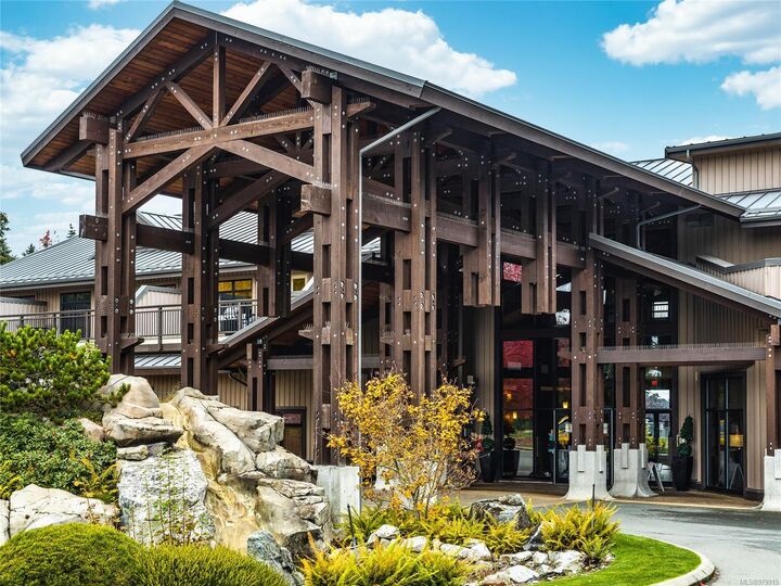 Property Photo: 1175 Resort Dr #106 BC V9P 2E3