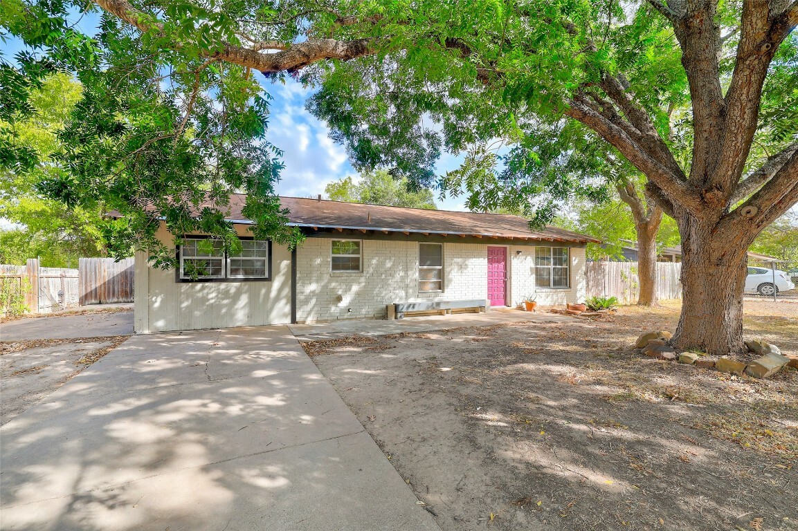 Property Photo:  506 Bramble Drive  TX 78745 