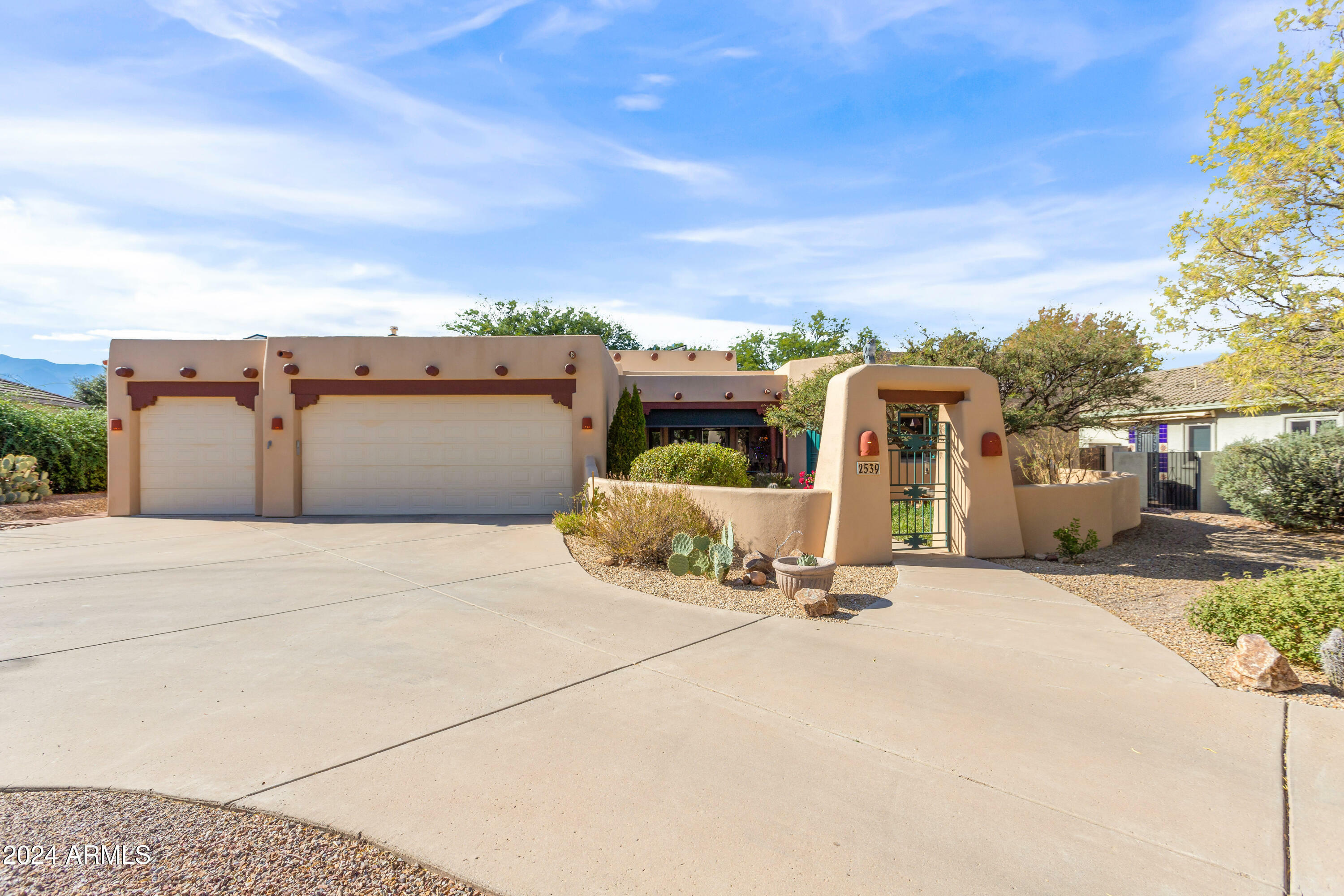 Property Photo:  2539 Panorama Court  AZ 85650 